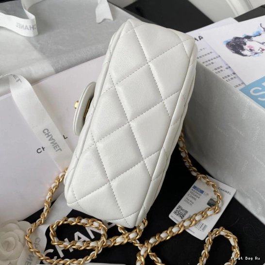 First Bag Ru BAG FLAP CHANEL 0822
